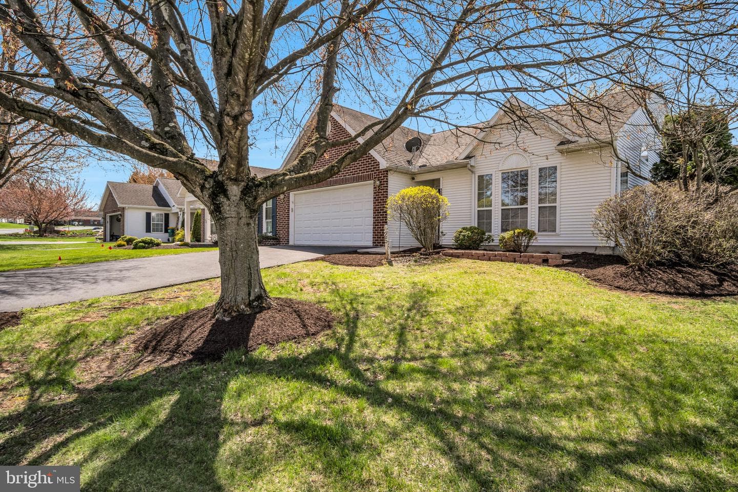 25 Greenfield Drive photo 3