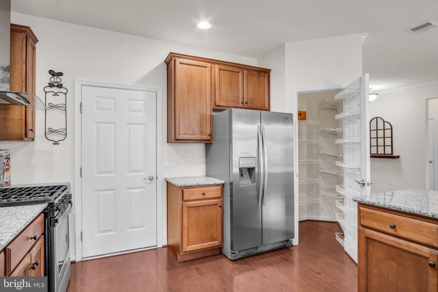 307 Valor Drive photo 10
