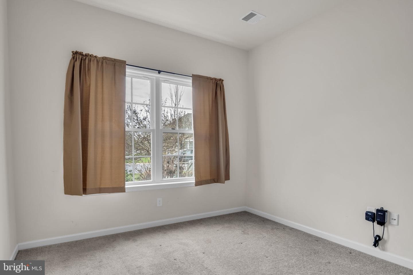 307 Valor Drive photo 23