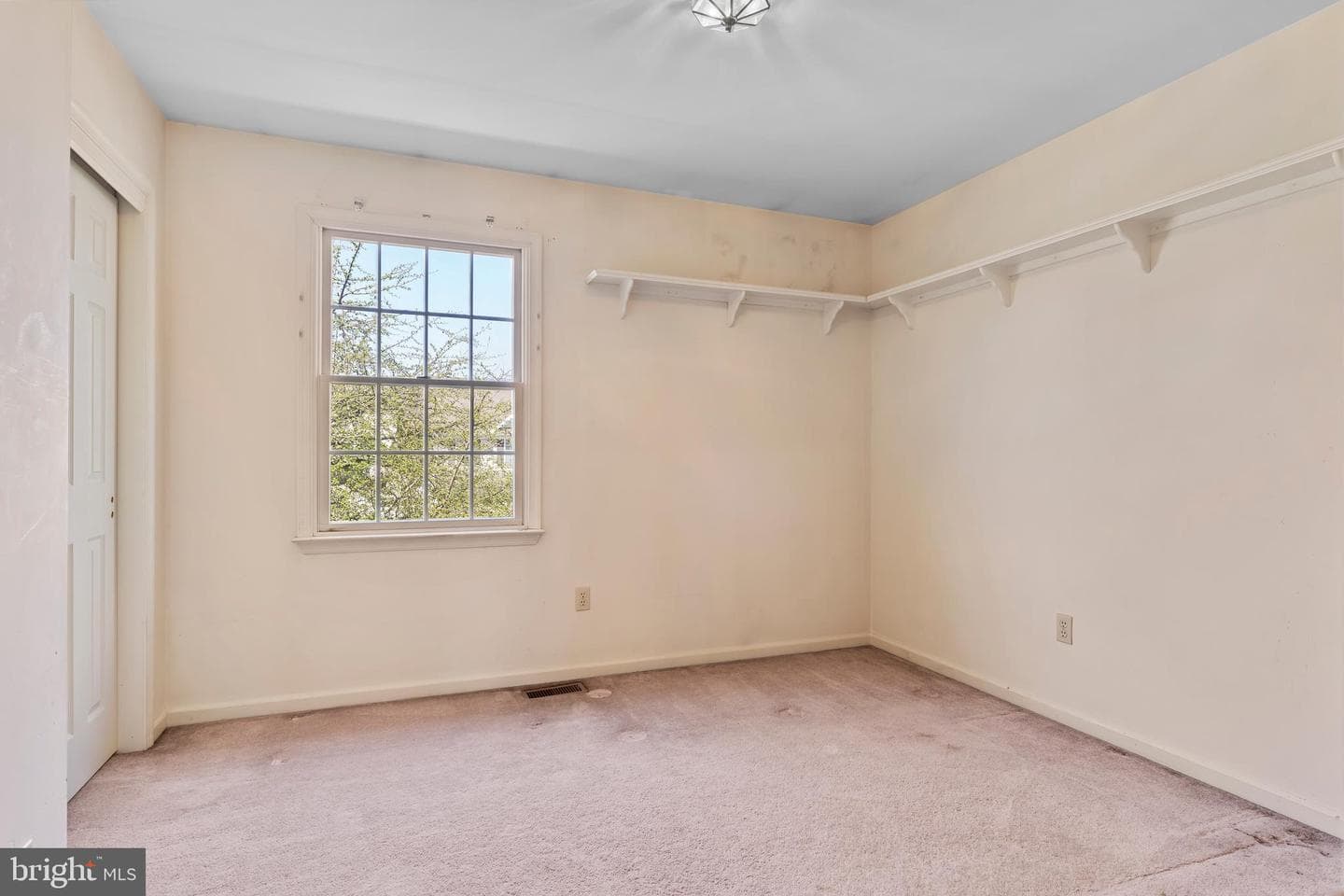 914 Maplewood Lane photo 29
