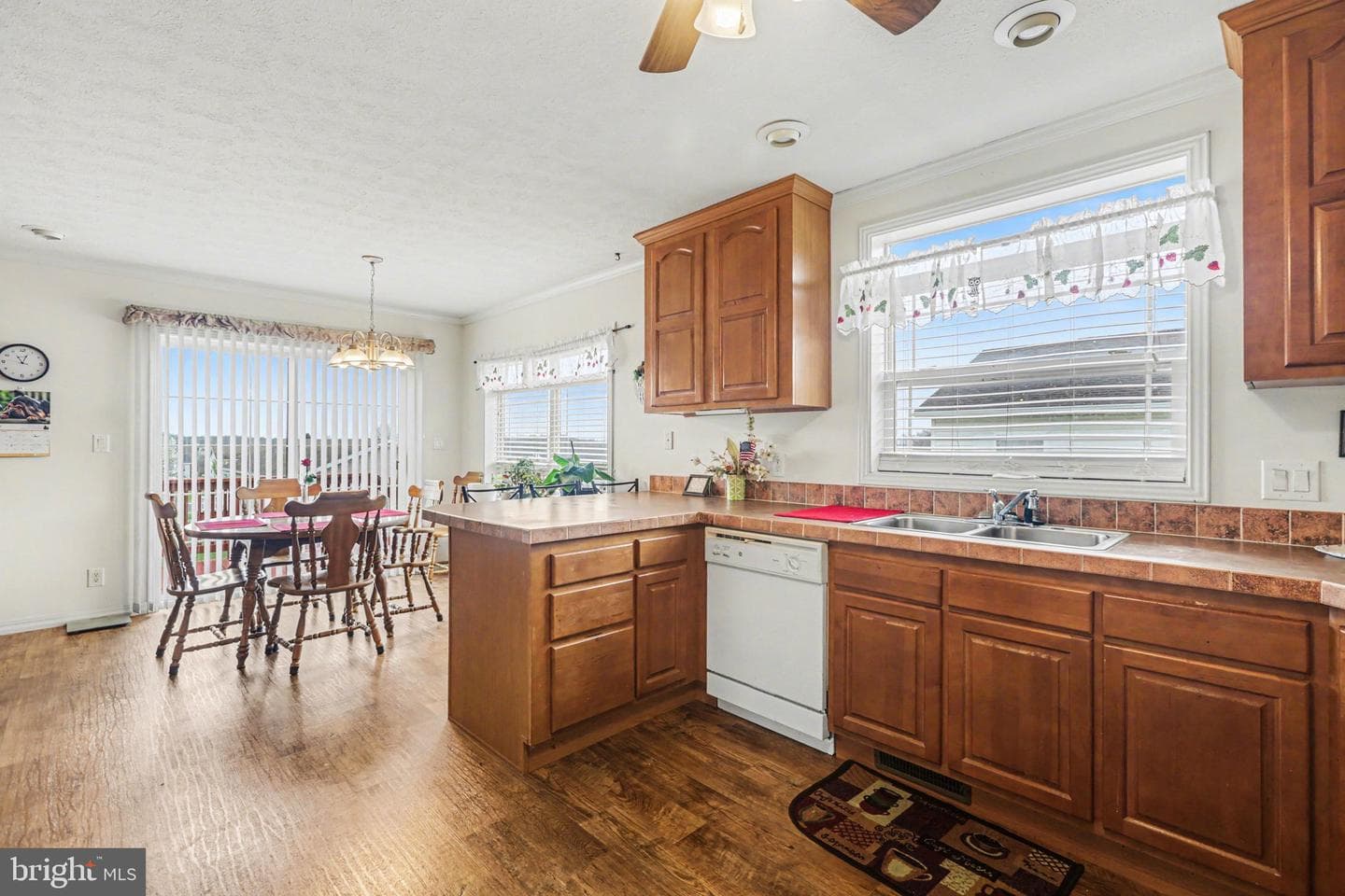 121 Oriole Drive photo 10