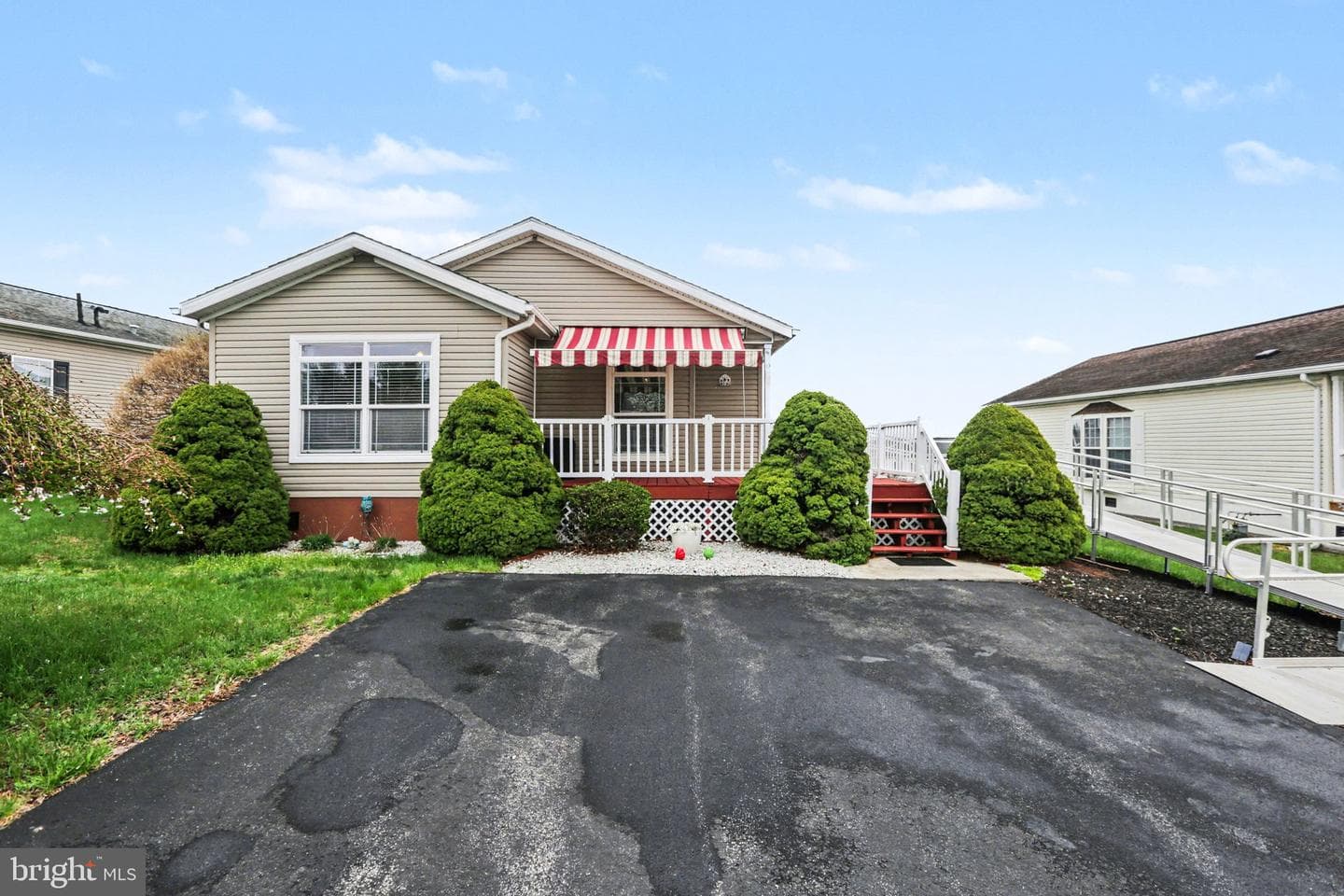 121 Oriole Drive photo 2