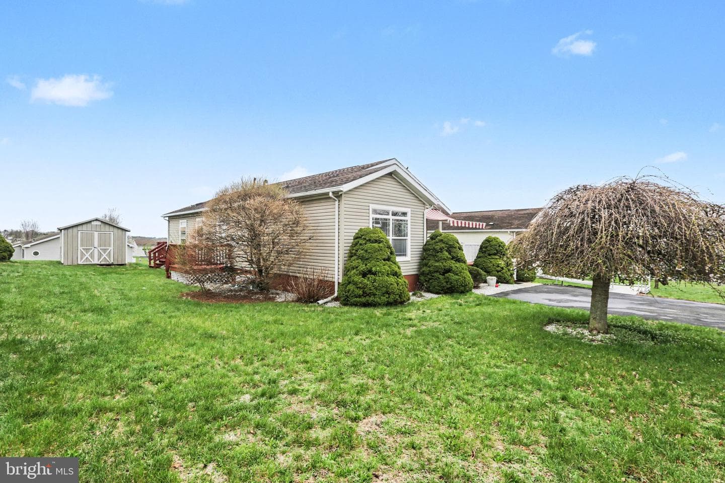 121 Oriole Drive photo 35