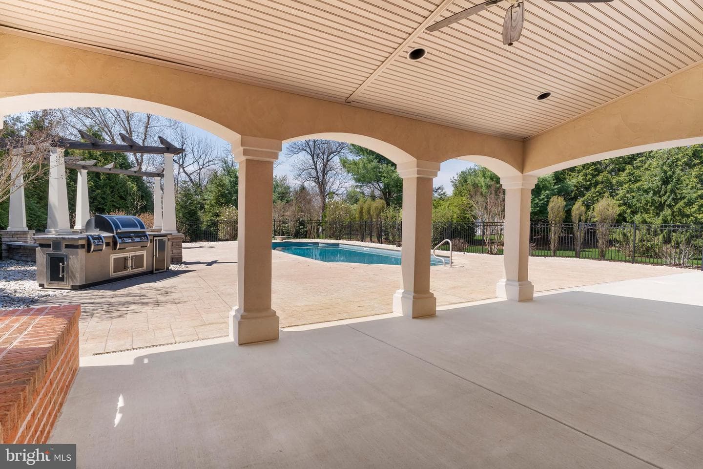 2301 Claridge Court photo 81