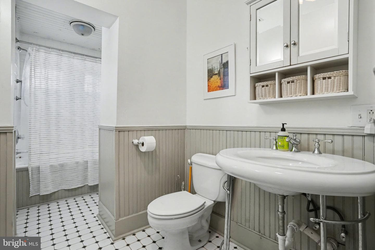 429 W South Street photo 22