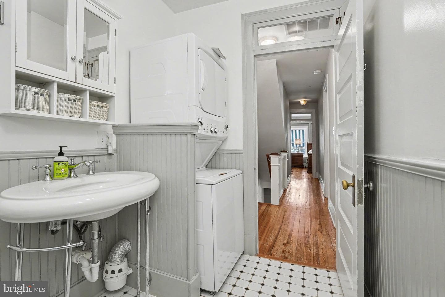 429 W South Street photo 24