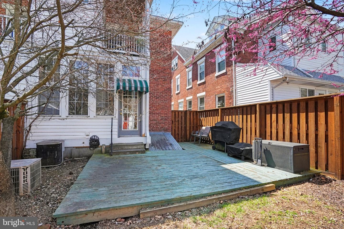 429 W South Street photo 36