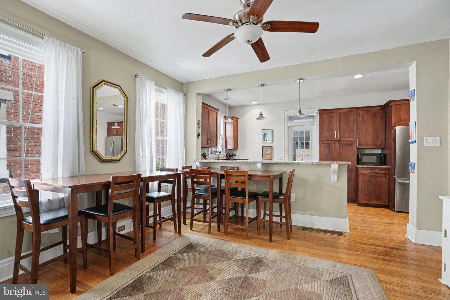 429 W South Street photo 9