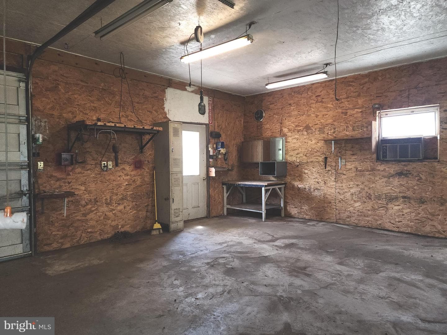 109 Neil Road photo 54