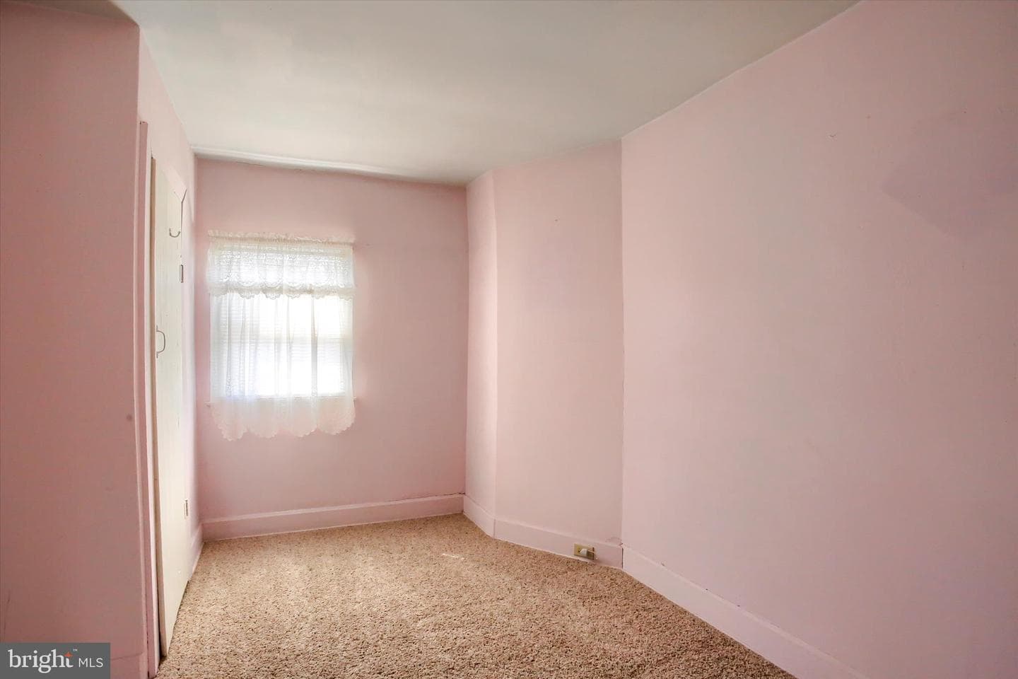 430 N East Street photo 21