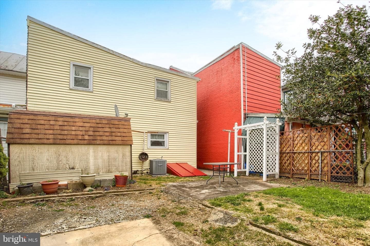 430 N East Street photo 27