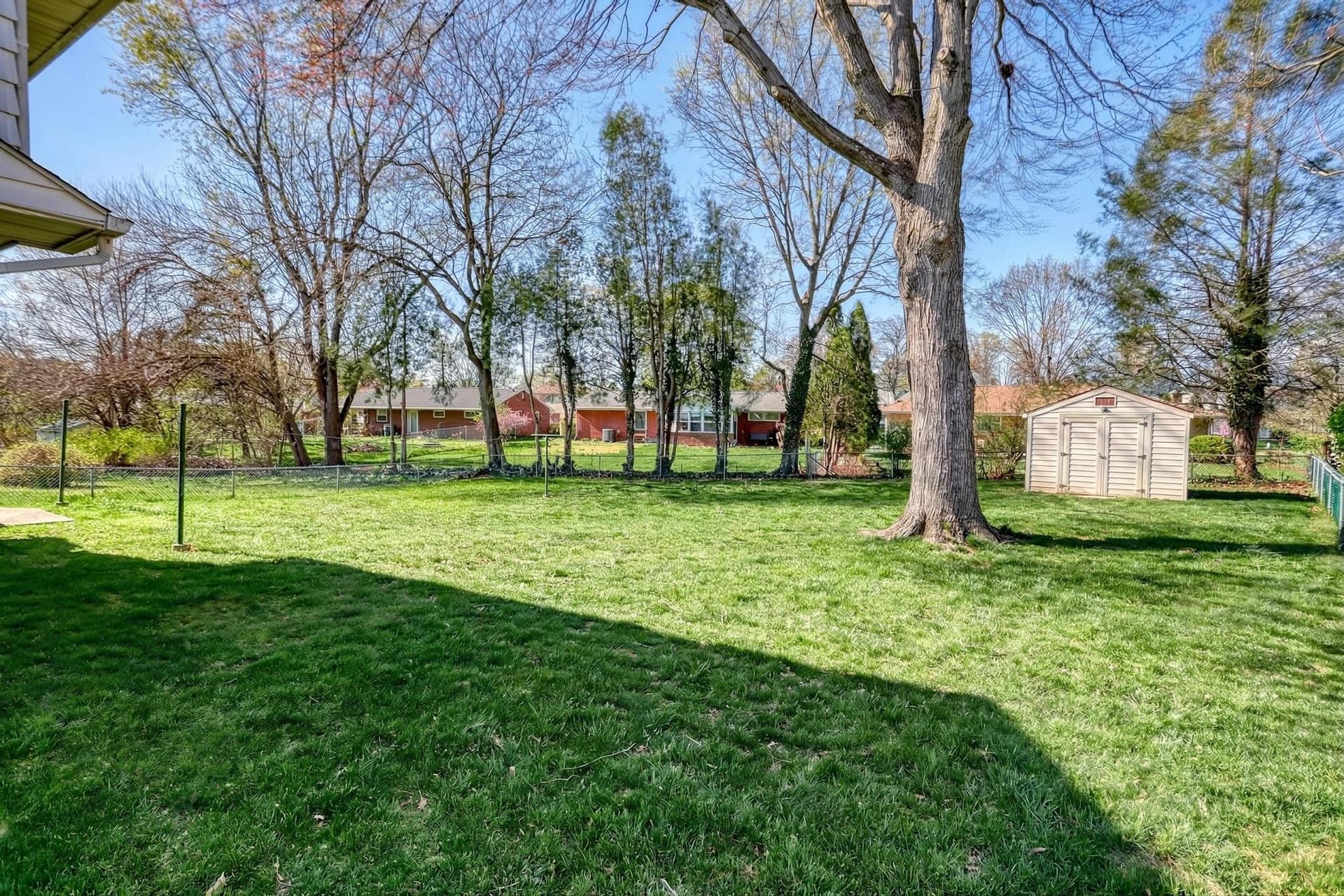 210 Cumberland Drive photo 5