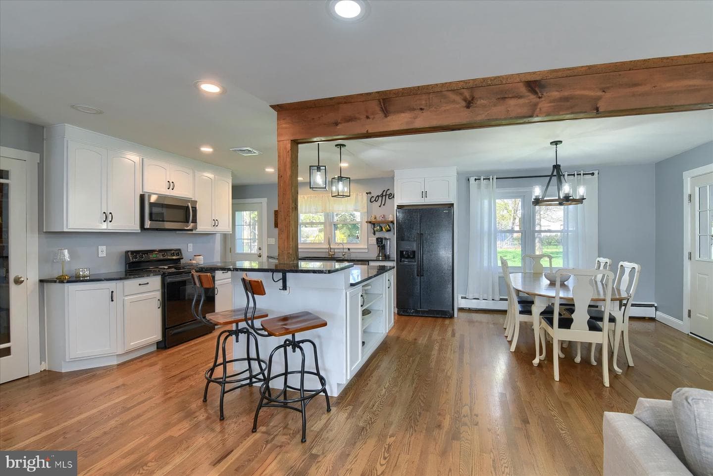 1838 Ridgeview Drive photo 6