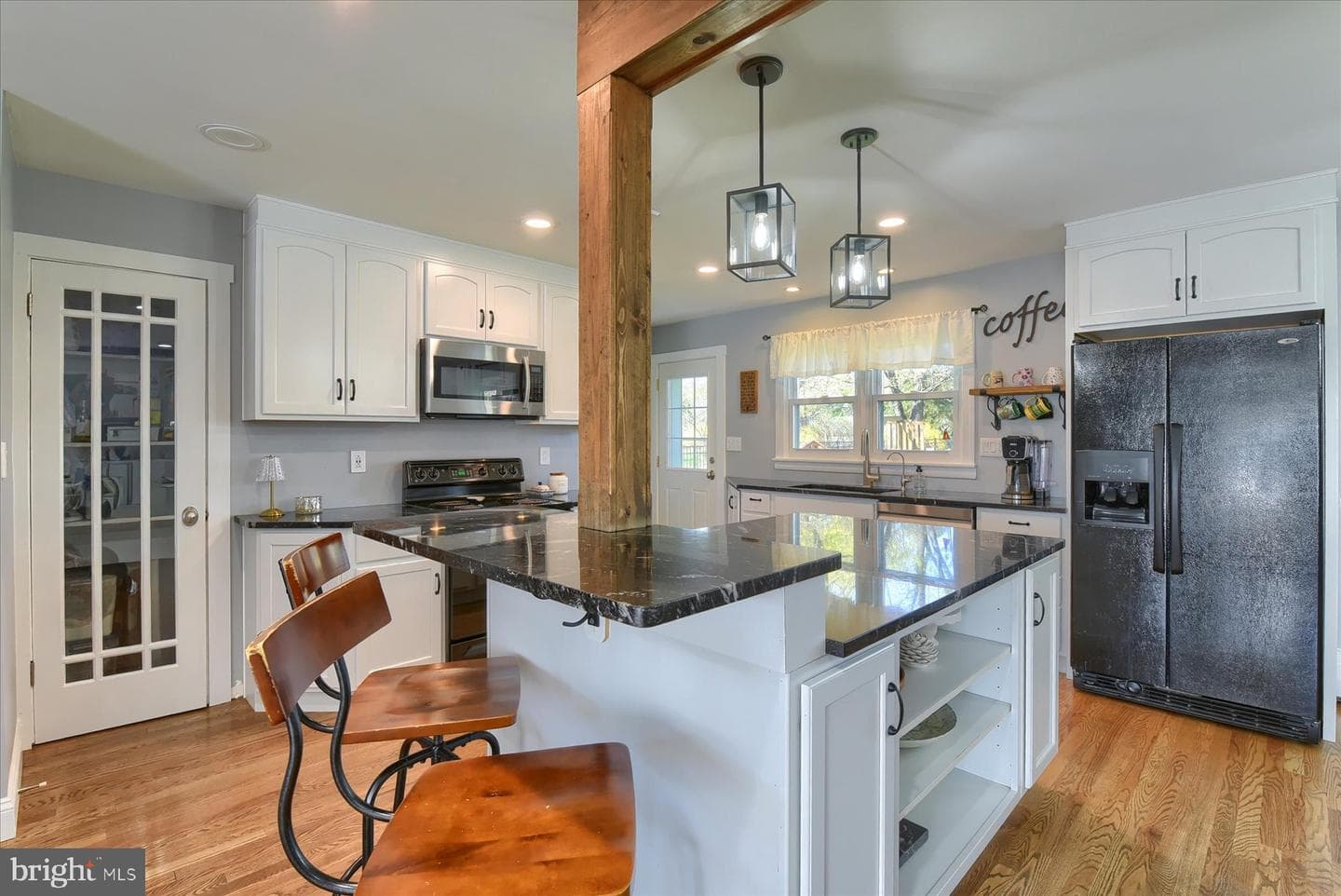 1838 Ridgeview Drive photo 9