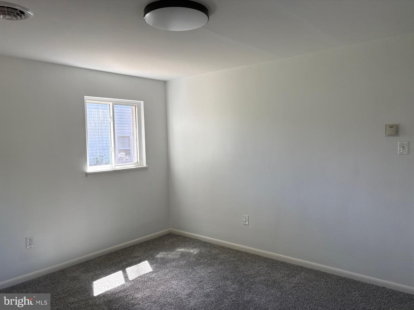 855 W North Street photo 9