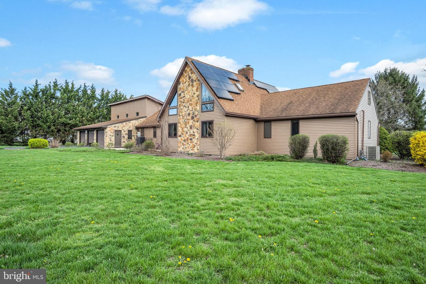 300 Hollowbrook Drive photo 48