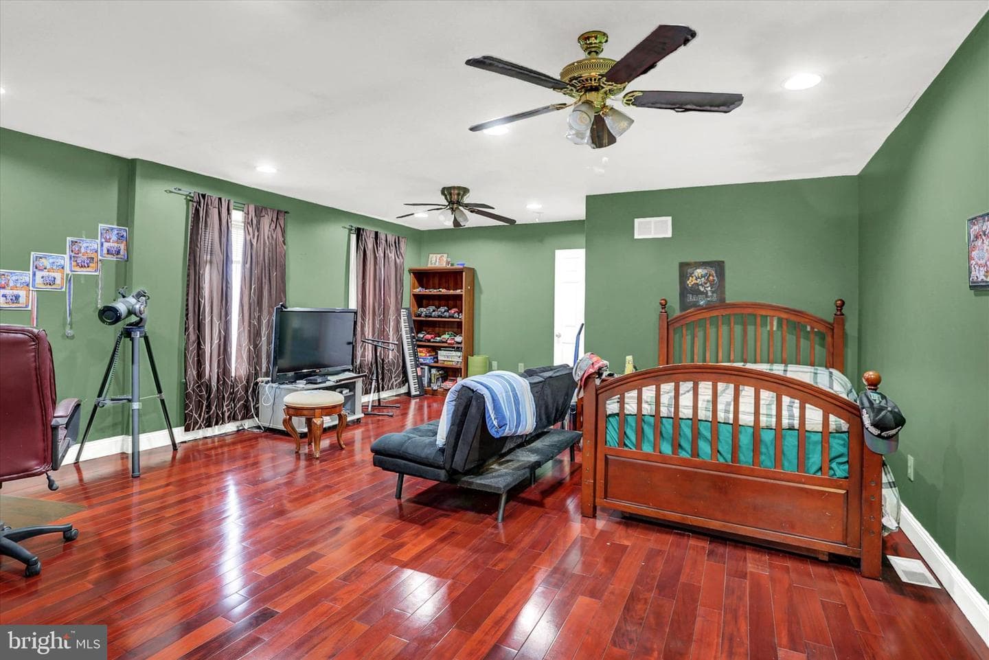 567 Lucinda Lane photo 24