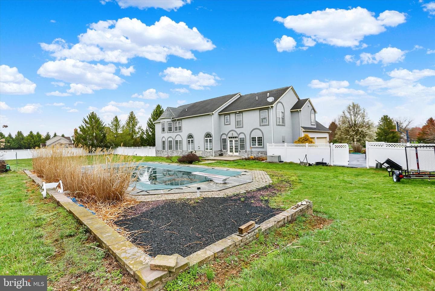 567 Lucinda Lane photo 37