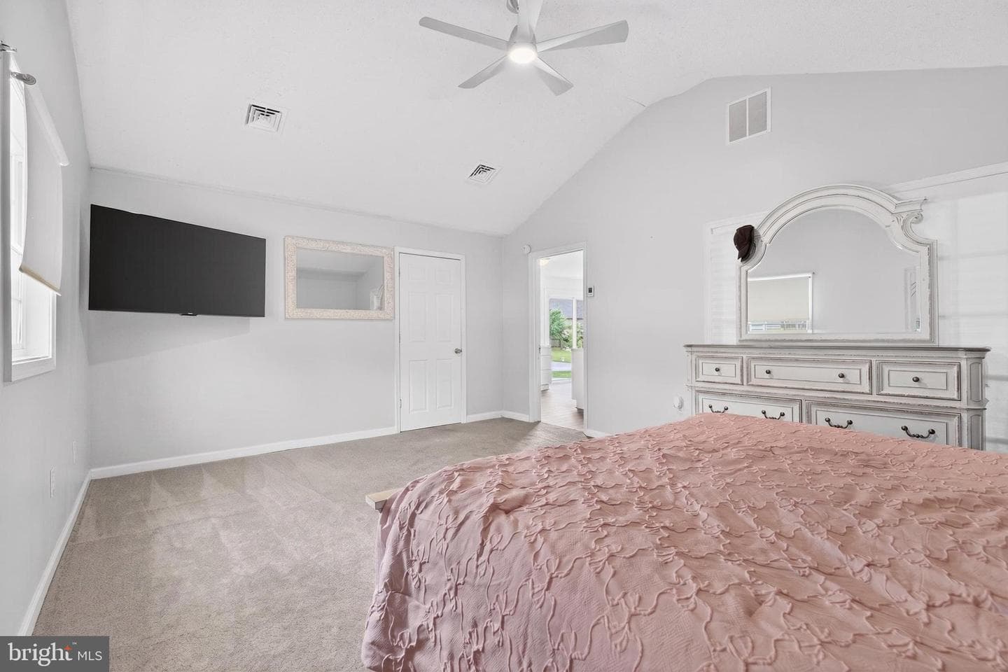 12 White Birch Avenue photo 13