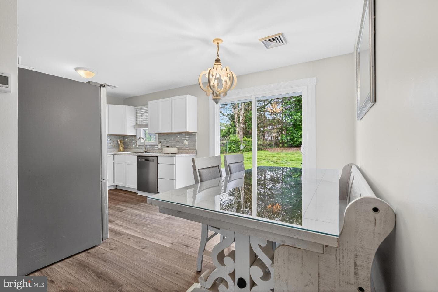 12 White Birch Avenue photo 6