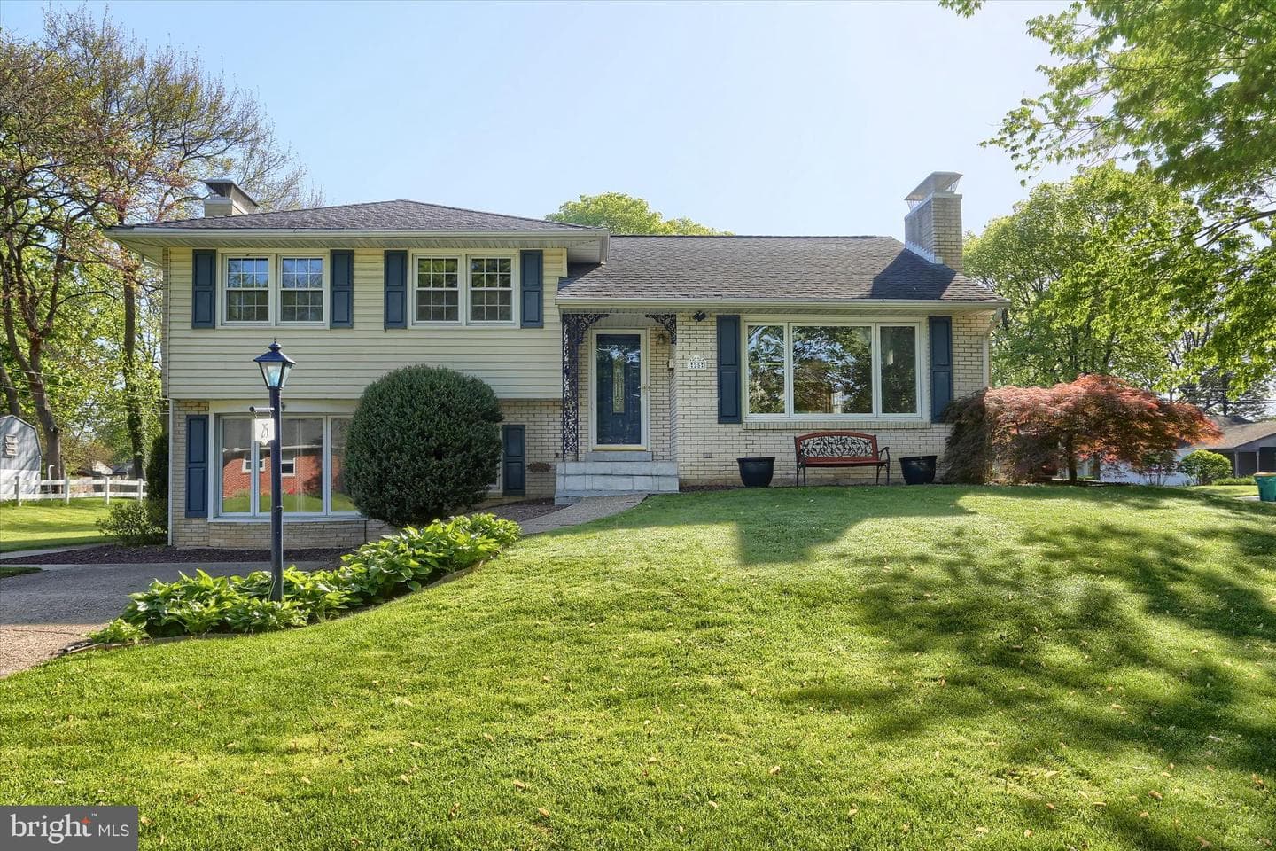 25 Oak Avenue