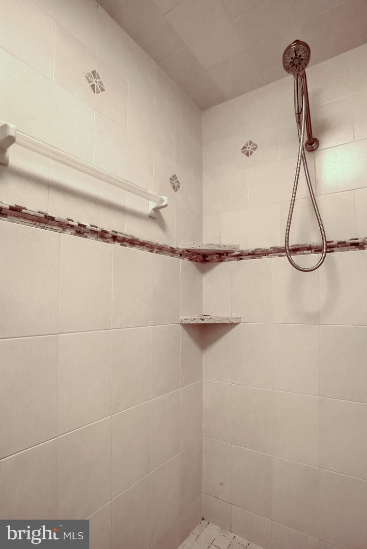 25 Oak Avenue photo 37