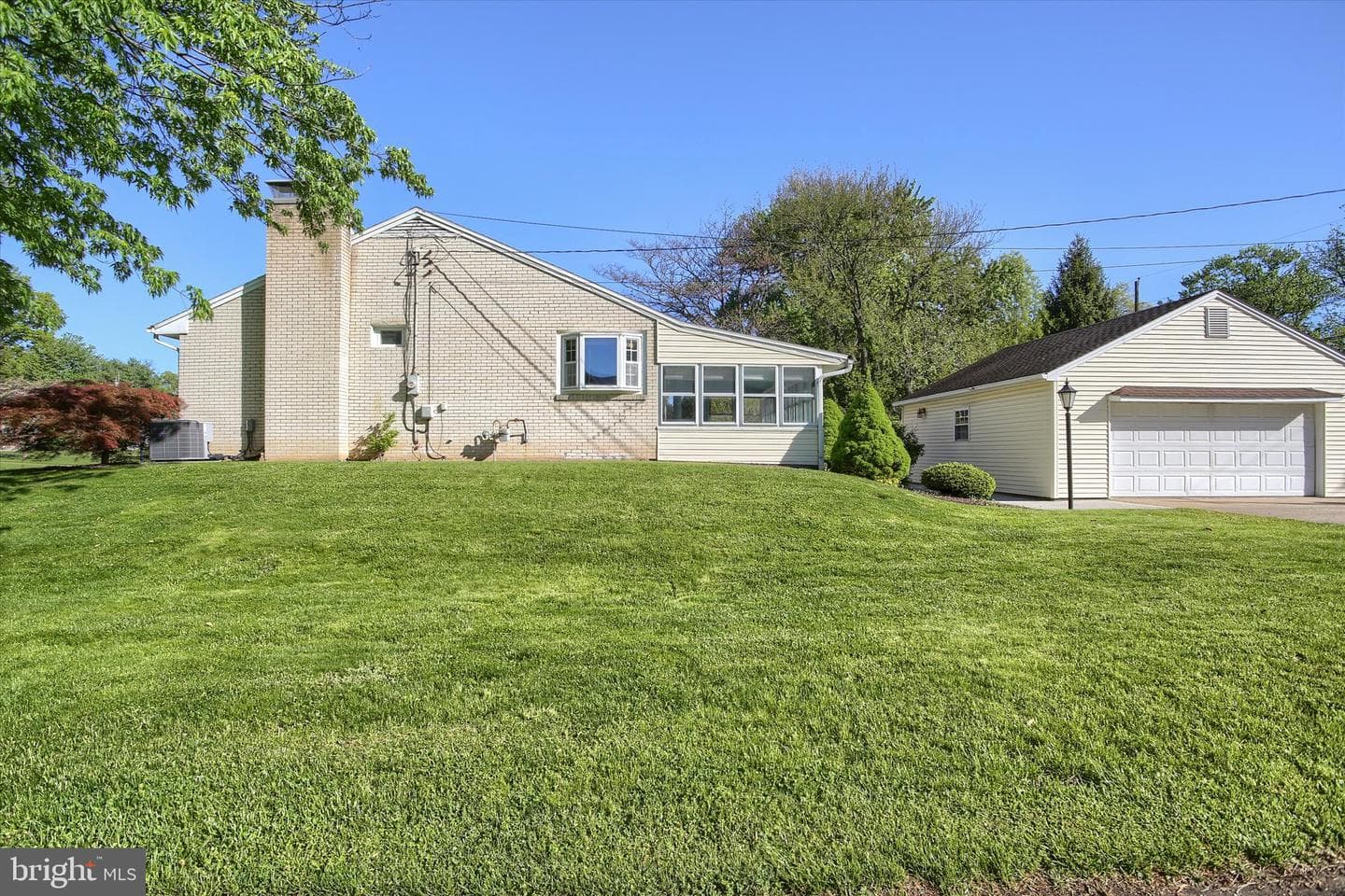 25 Oak Avenue photo 43
