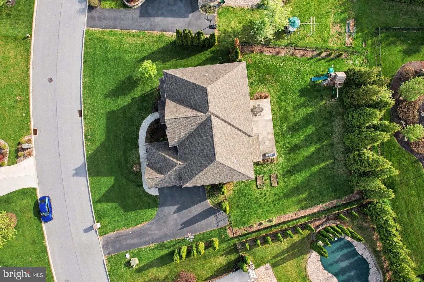 1405 Summit Way photo 52