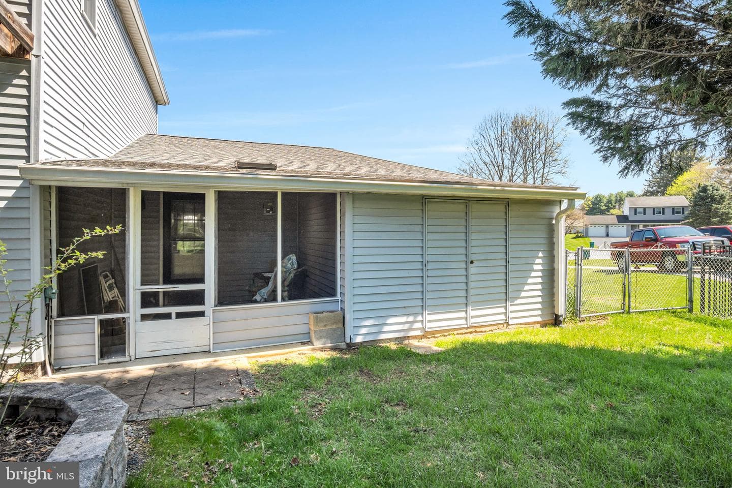 104 Ian Drive photo 28