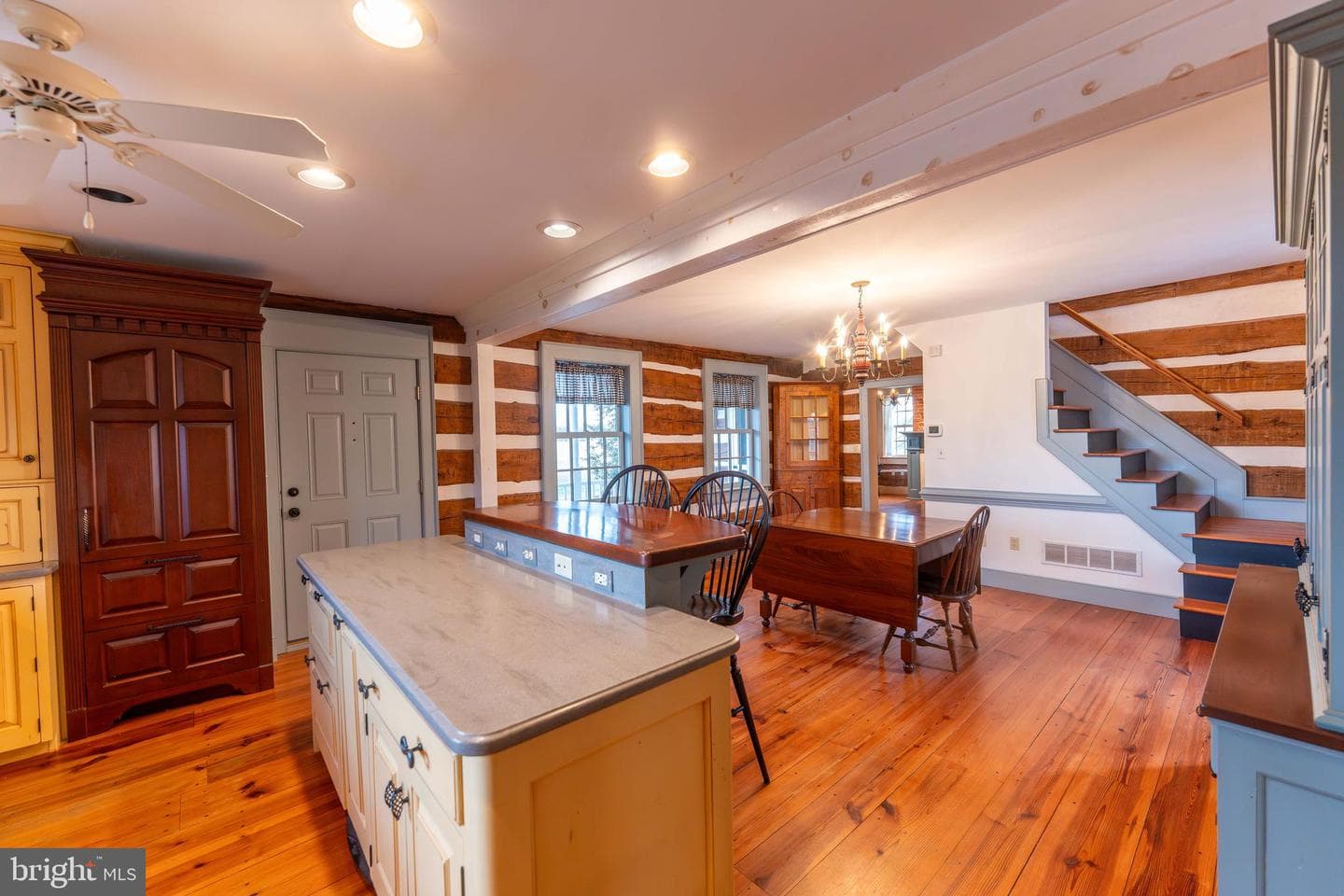 1122 W Trindle Road photo 13