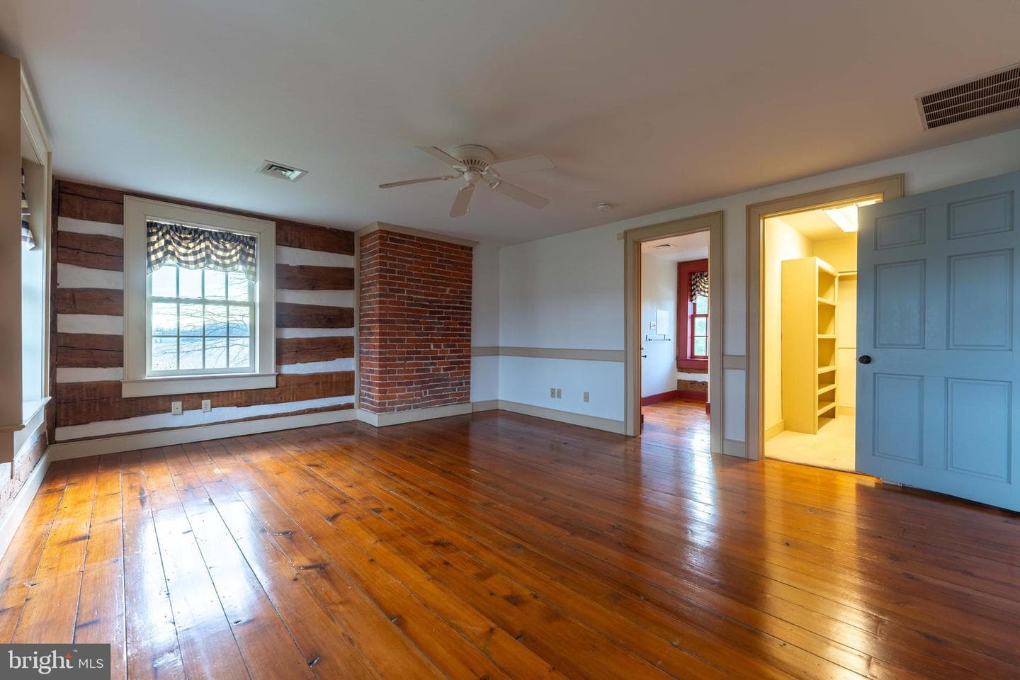1122 W Trindle Road photo 16