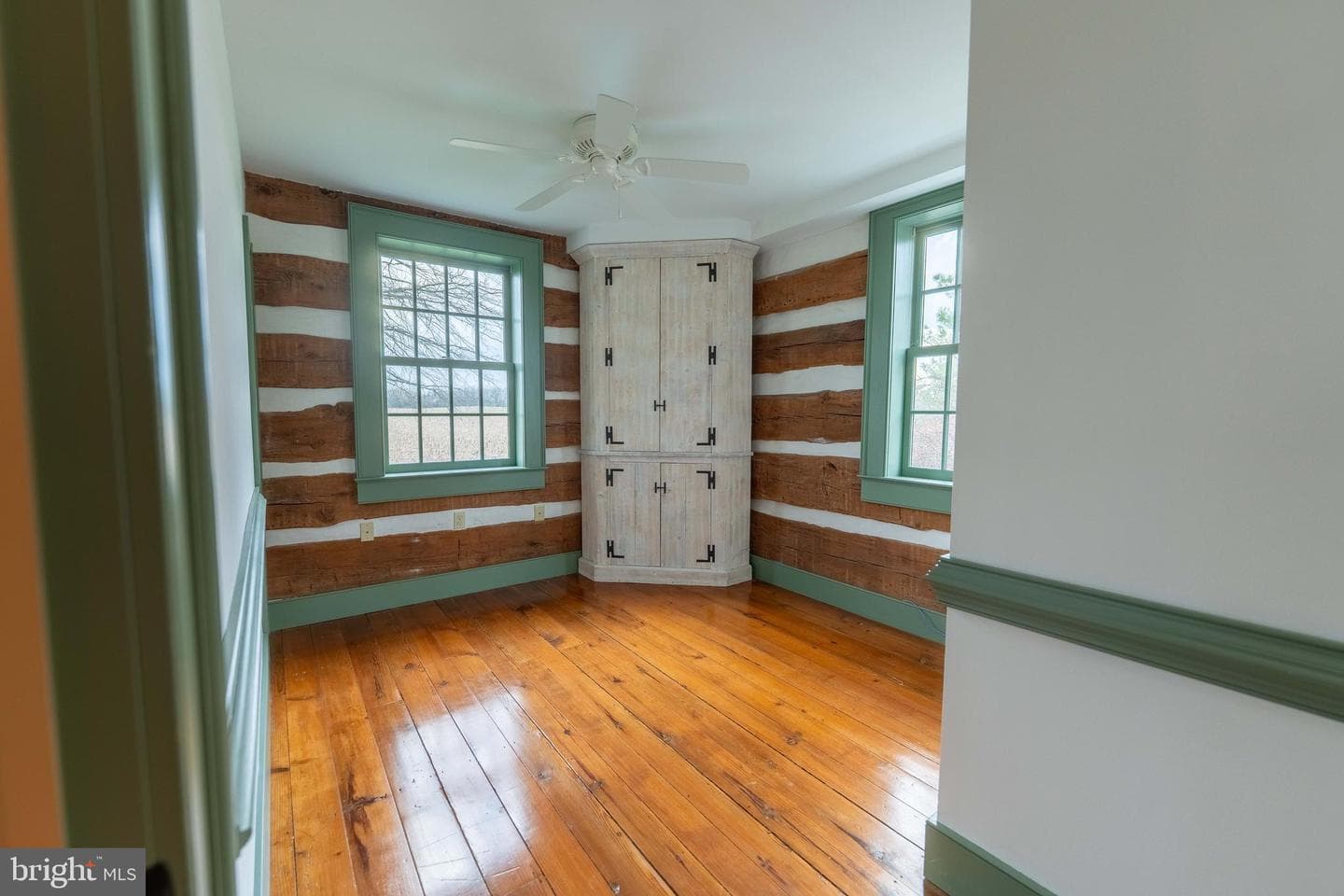1122 W Trindle Road photo 19