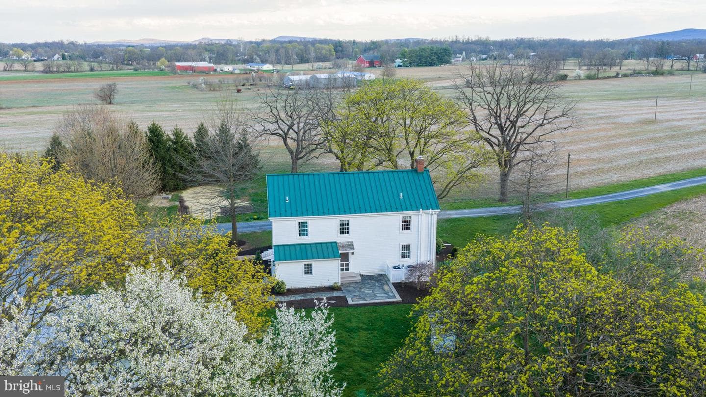 1122 W Trindle Road photo 30