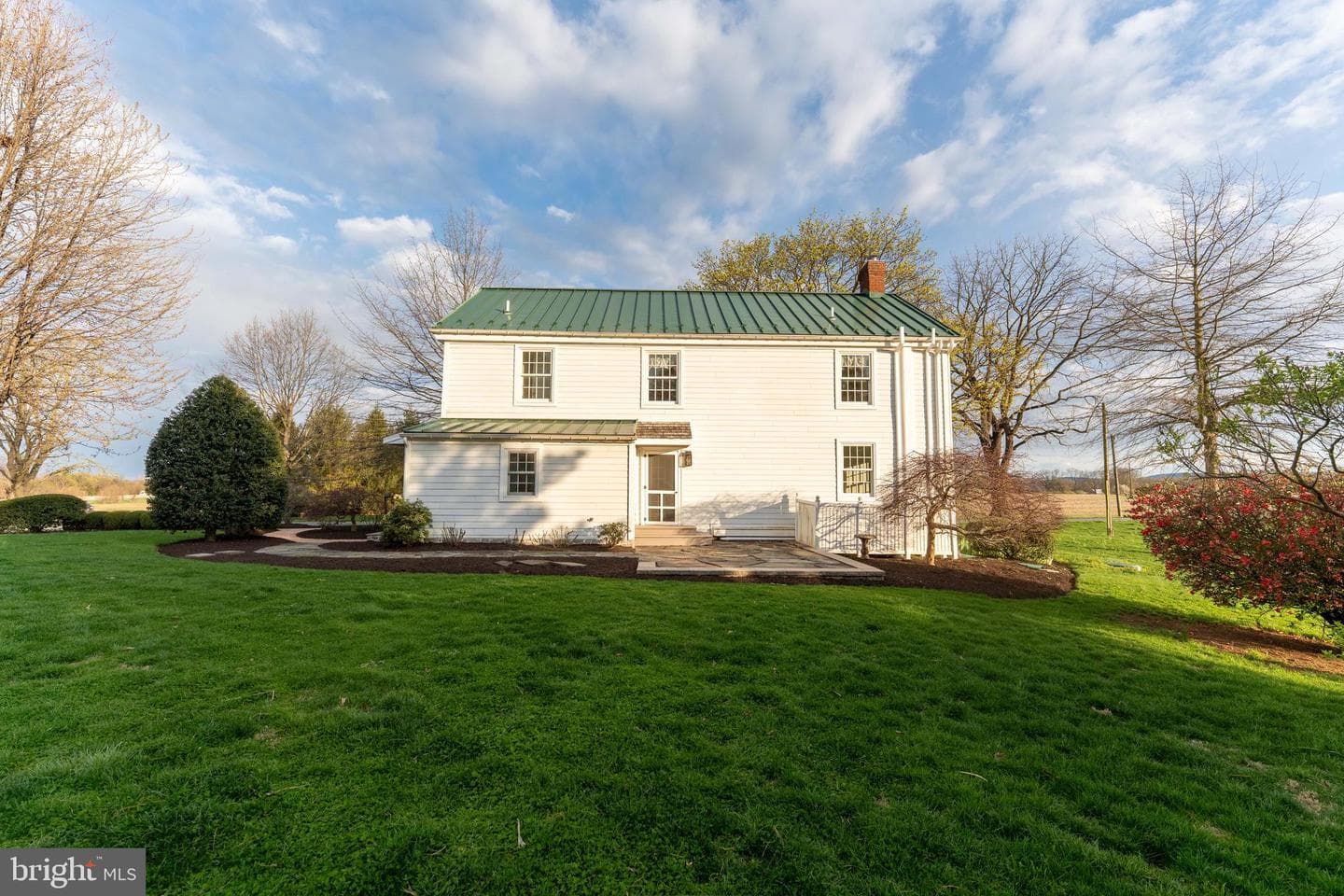 1122 W Trindle Road photo 32