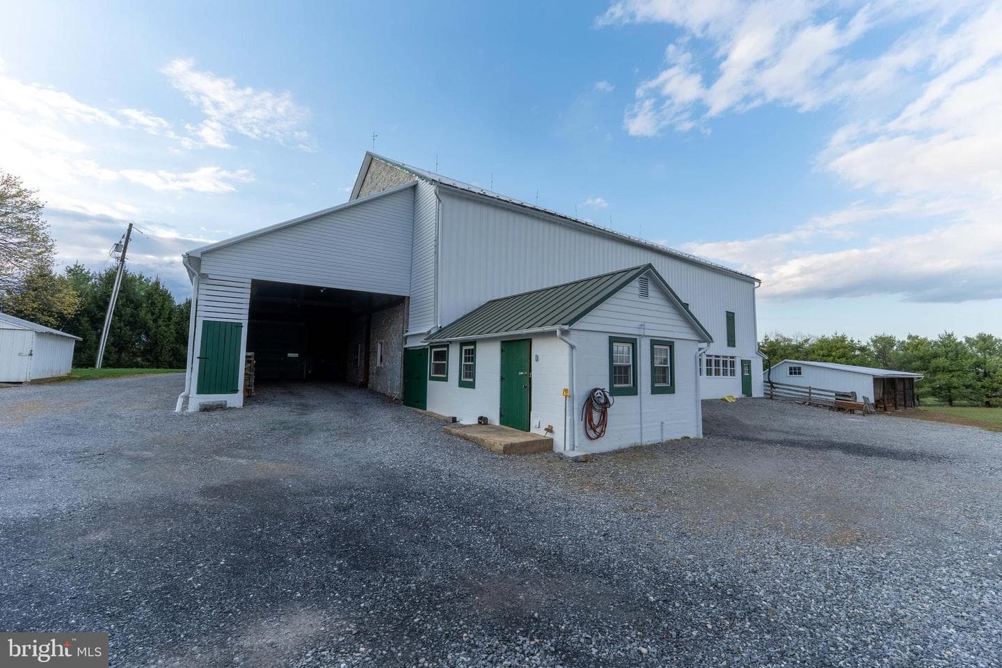 1122 W Trindle Road photo 37