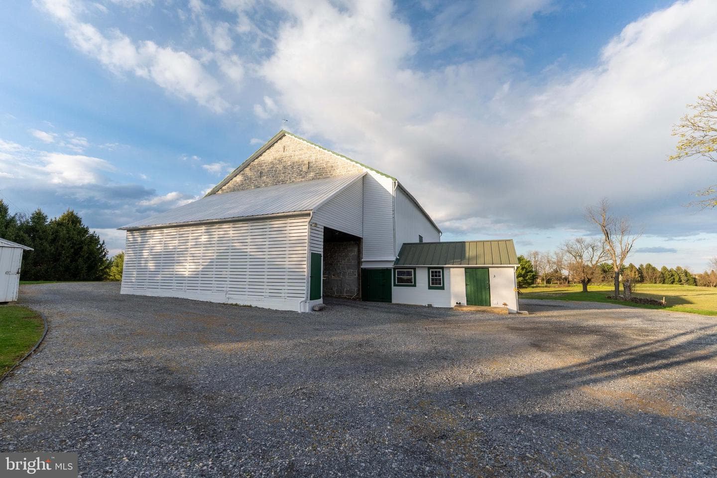 1122 W Trindle Road photo 38