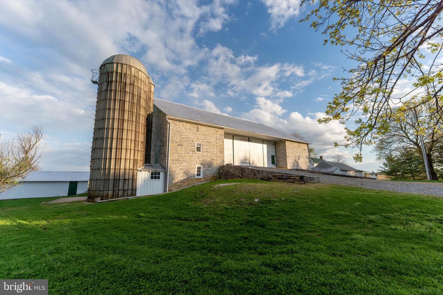 1122 W Trindle Road photo 40