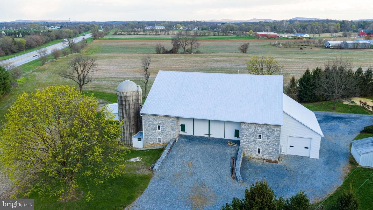 1122 W Trindle Road photo 49
