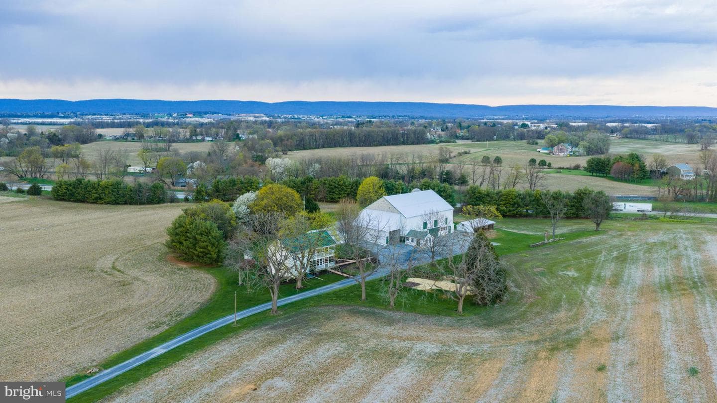 1122 W Trindle Road photo 51