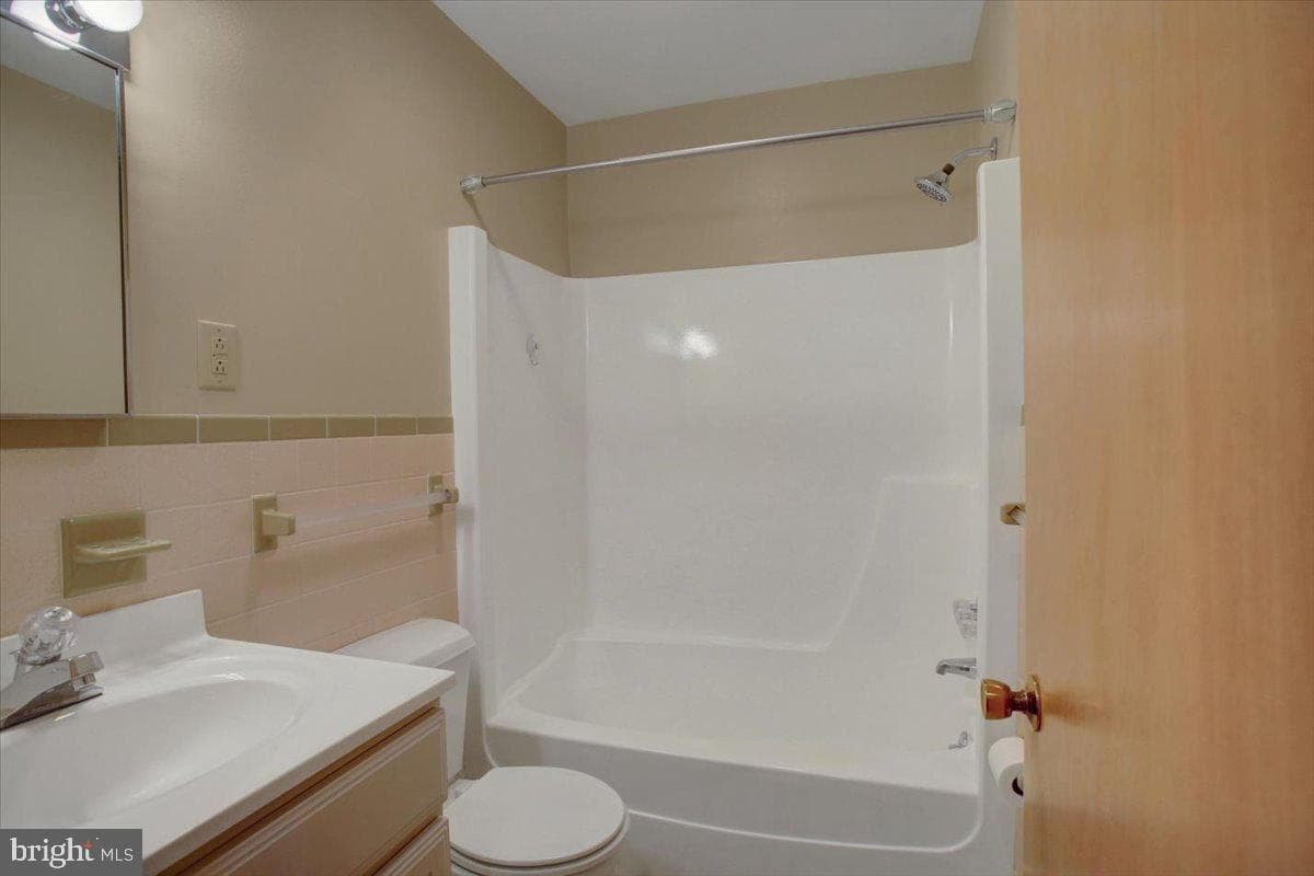 9 Shady Lane photo 17