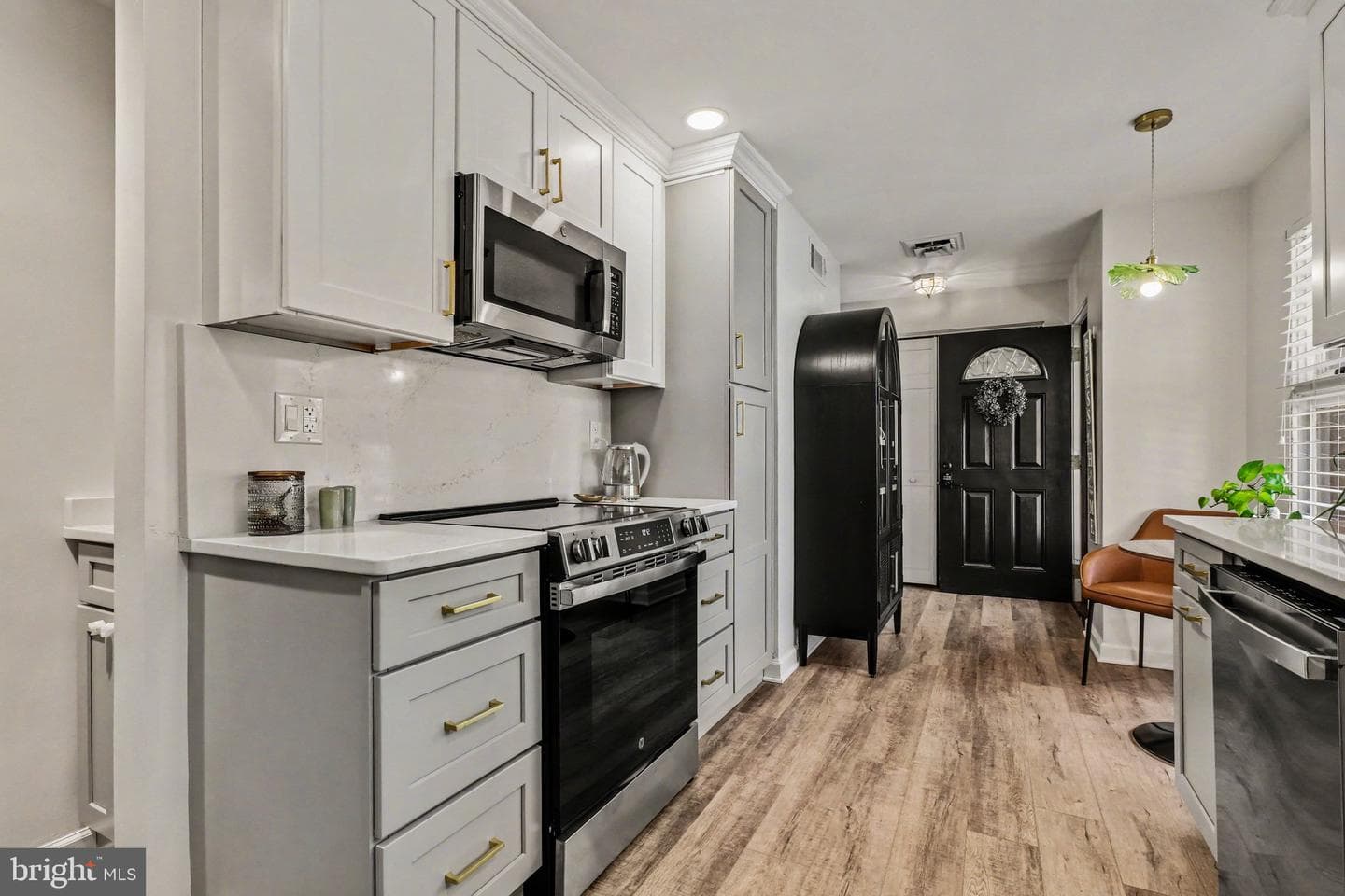 907 Allen Street photo 12