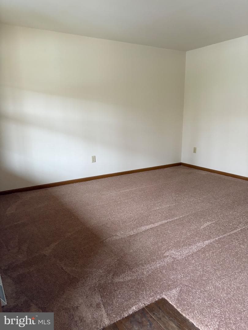1006 Rebecca Street photo 9