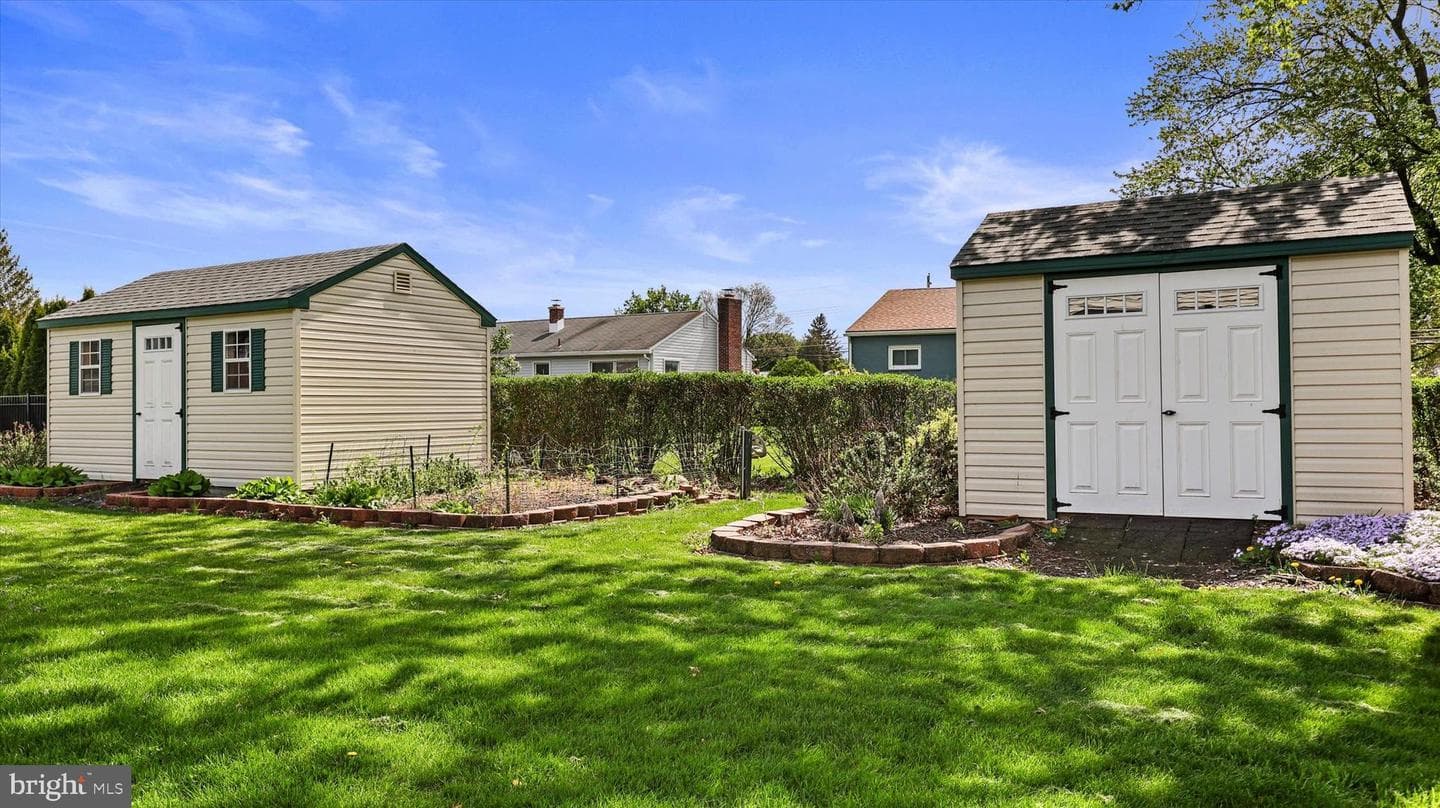 20 Kensington Drive photo 29