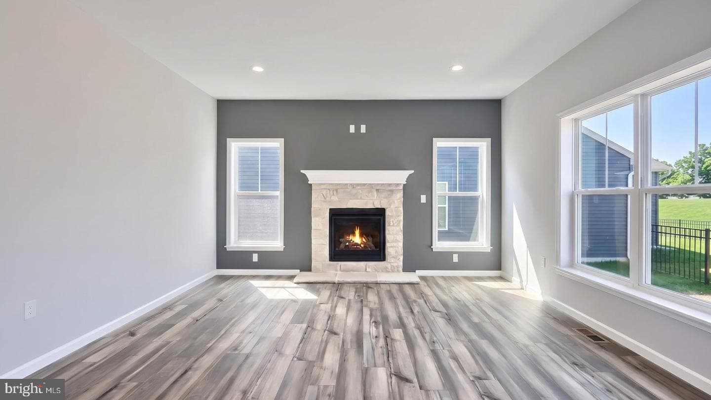 615 Estate Drive photo 22