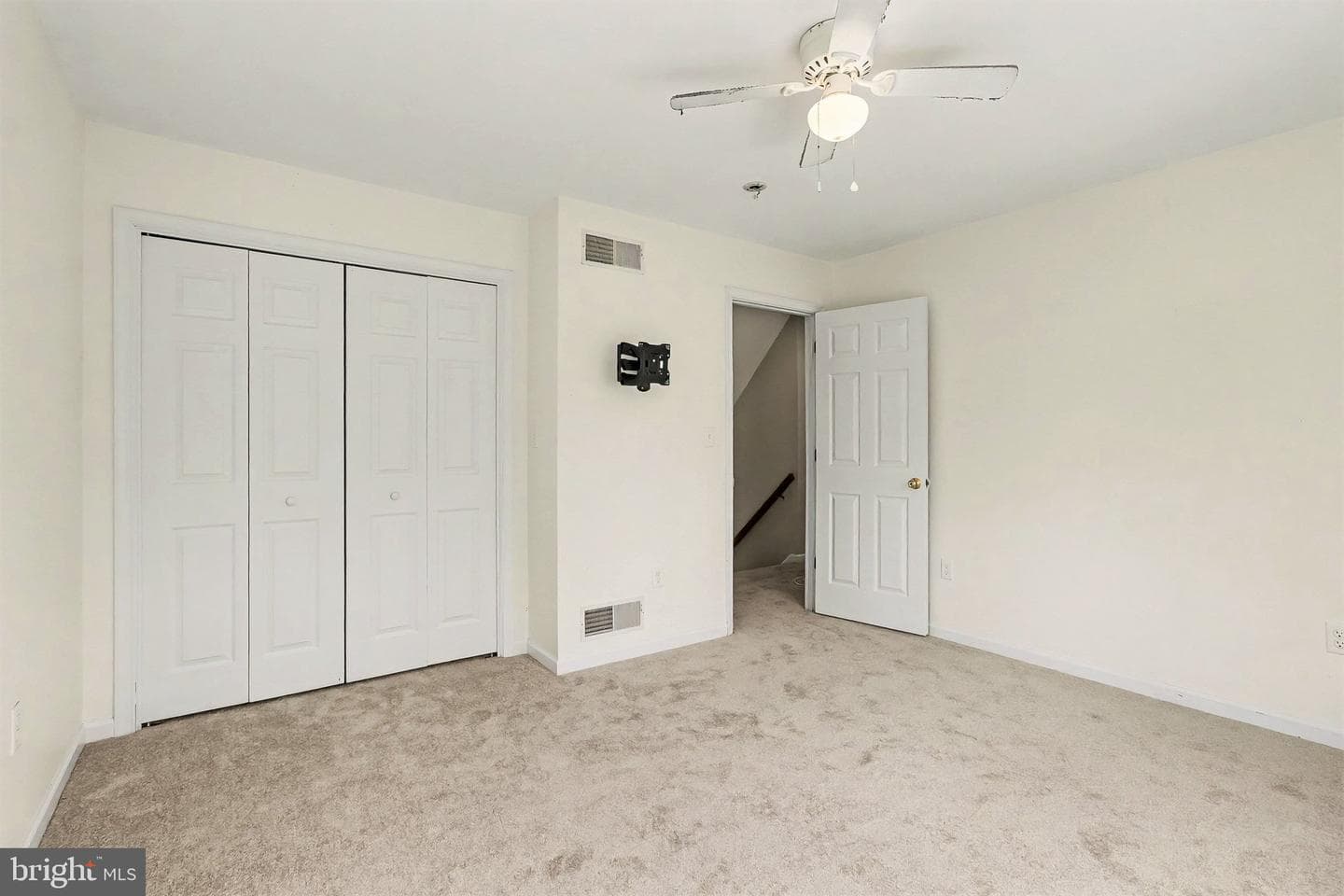 14 Royal Drive photo 17