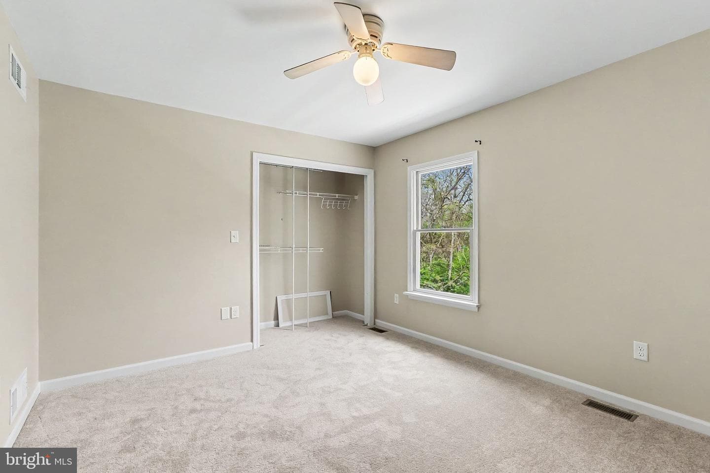 14 Royal Drive photo 18