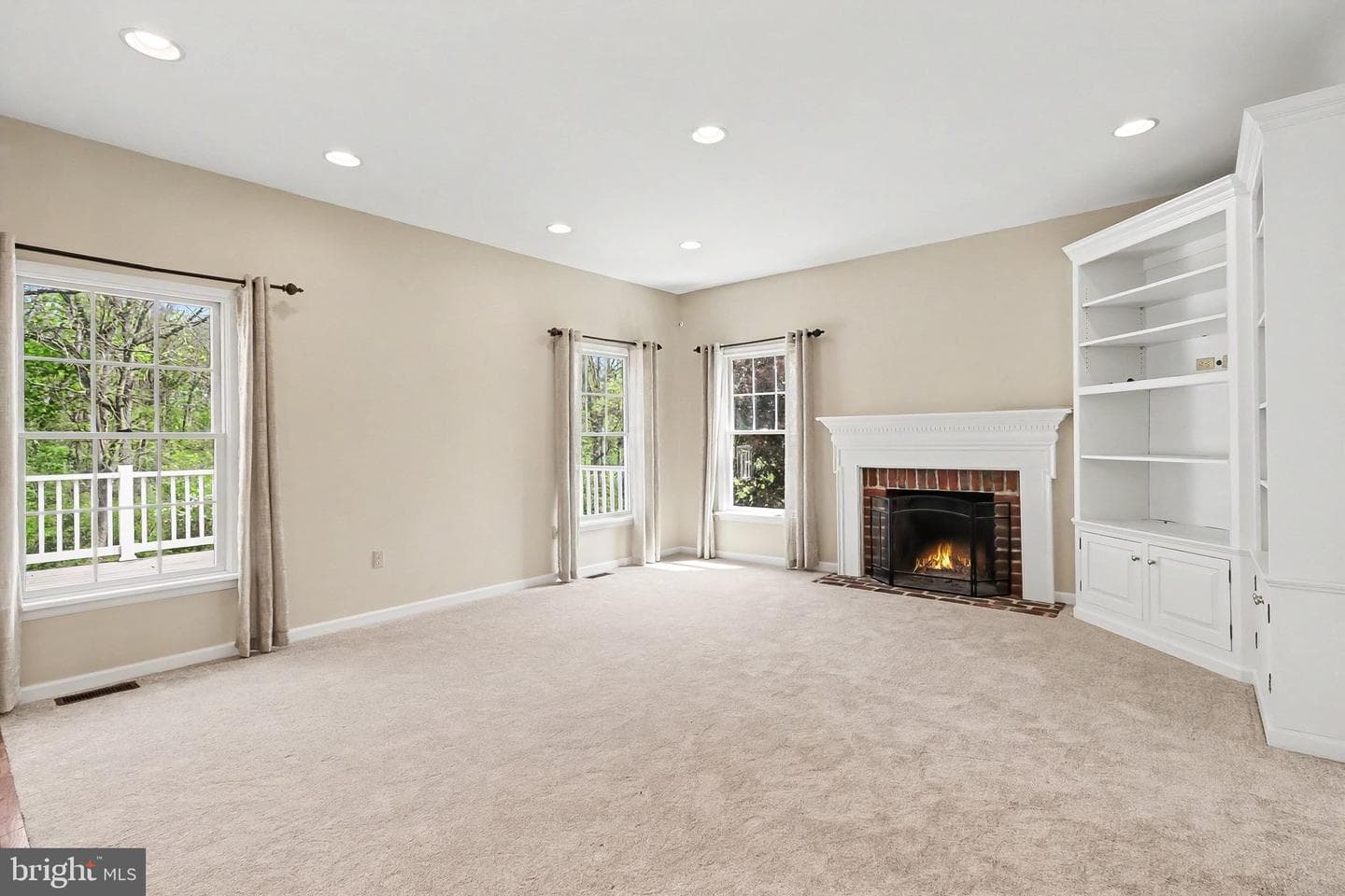 14 Royal Drive photo 5