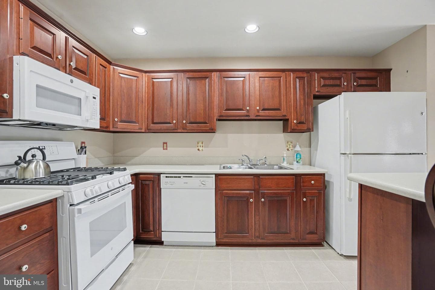 4086 Darius Drive photo 7