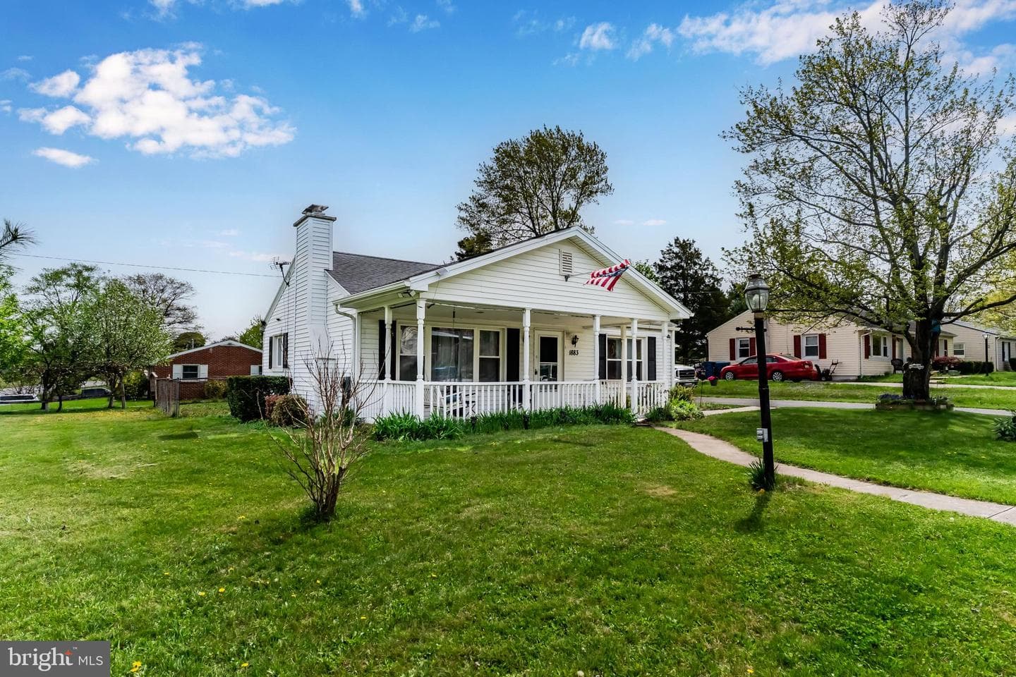 1883 George Avenue photo 2