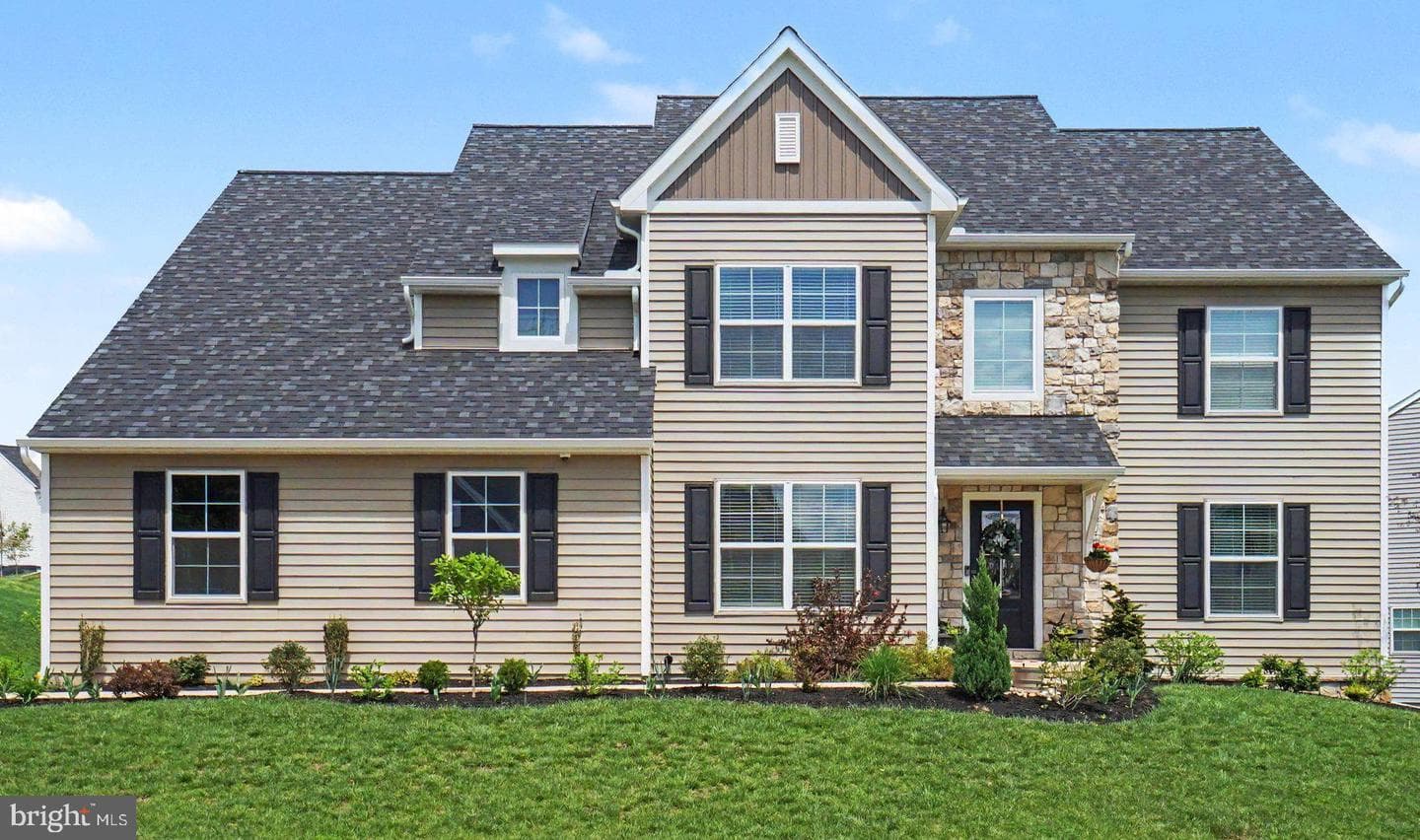 475 Apple Hollow Road, Mechanicsburg